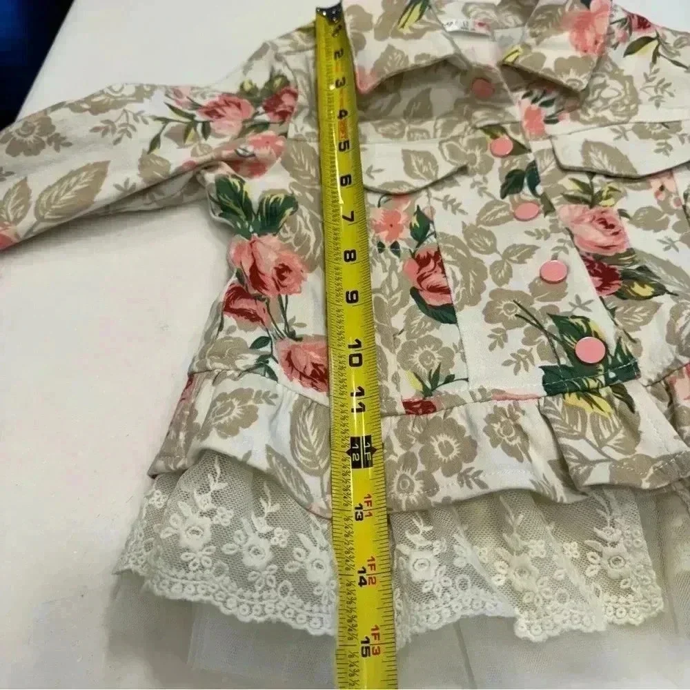 Mae Li Rose girls floral denim jacket with ivory lace trim & pink snaps size 4/5